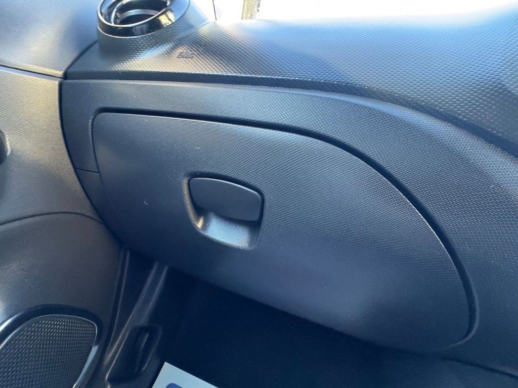 Used Renault Captur 2014 for sale - 76617609: Photo 40