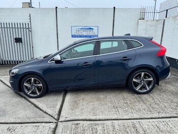 Used Volvo V40 2015 for sale - 78964473: Photo