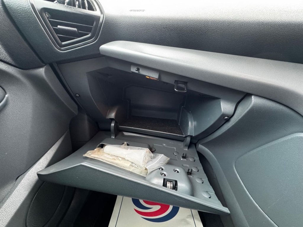 Used Ford C-Max 2012 for sale - 77212652: Photo 32