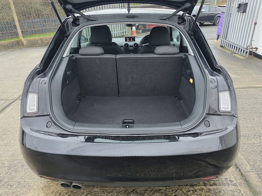 Used Audi A1 2011 for sale - 77256095: Photo 5