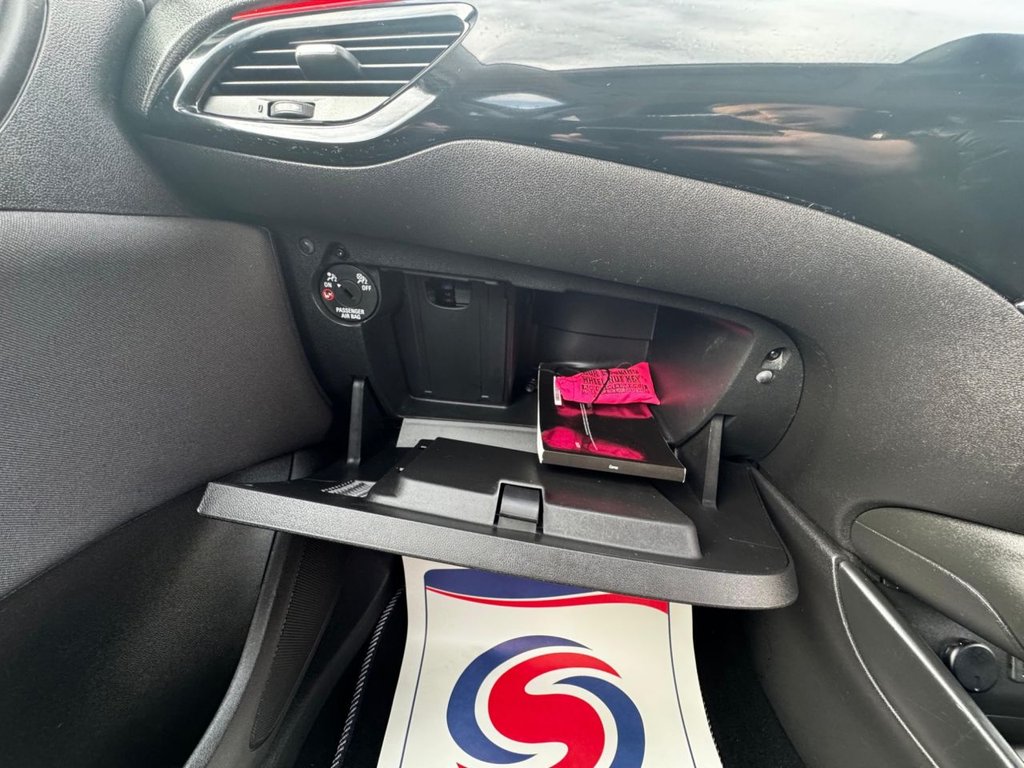 Used Vauxhall Corsa 2015 for sale - 77341633: Photo 33