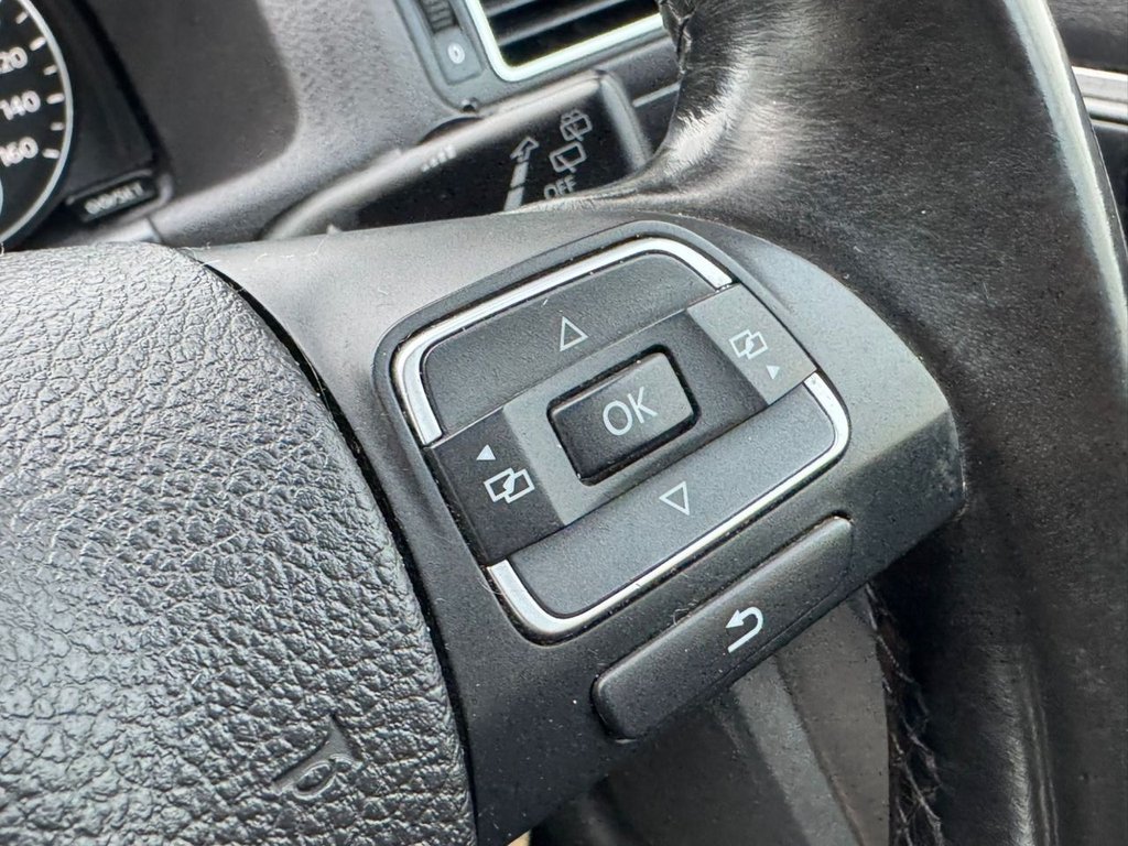 Used Volkswagen Touran 2011 for sale - 77507788: Photo 28