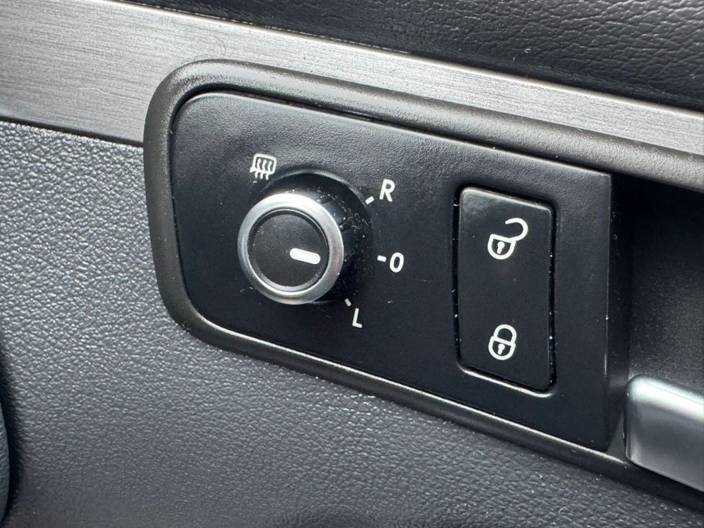 Used Volkswagen Touran 2011 for sale - 77507788: Photo 35