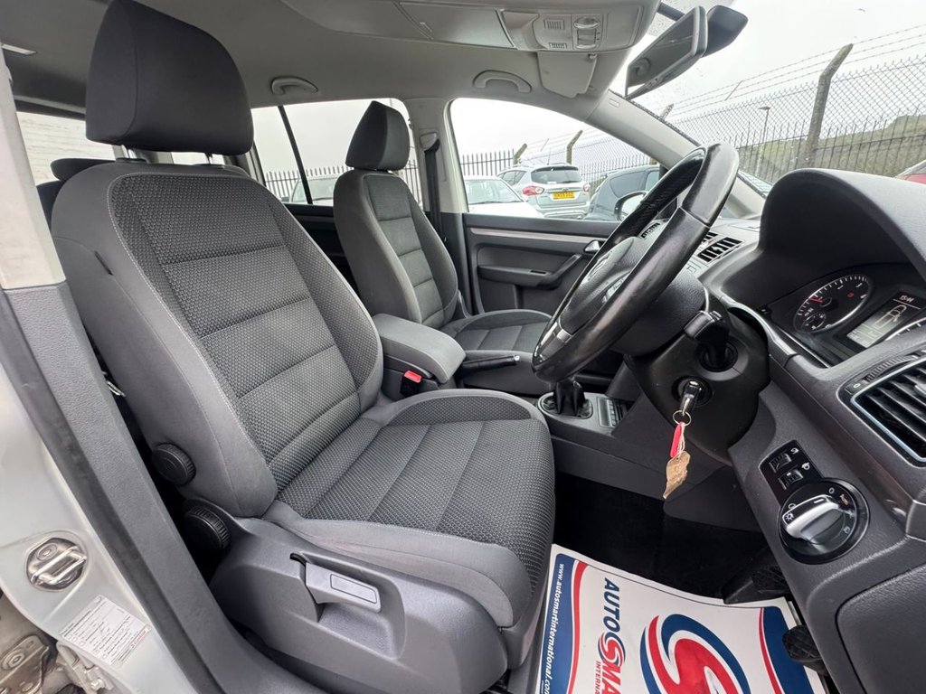 Used Volkswagen Touran 2011 for sale - 77507788: Photo 37