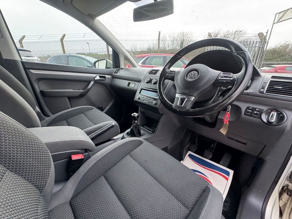 Used Volkswagen Touran 2011 for sale - 77507788: Photo 38