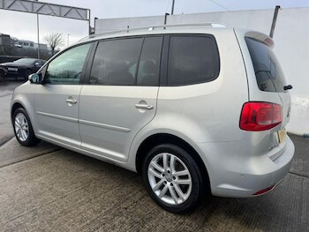 Used Volkswagen Touran 2011 for sale - 77507788: Photo