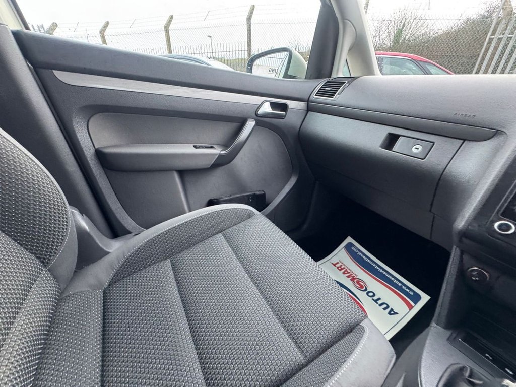 Used Volkswagen Touran 2011 for sale - 77507788: Photo 40