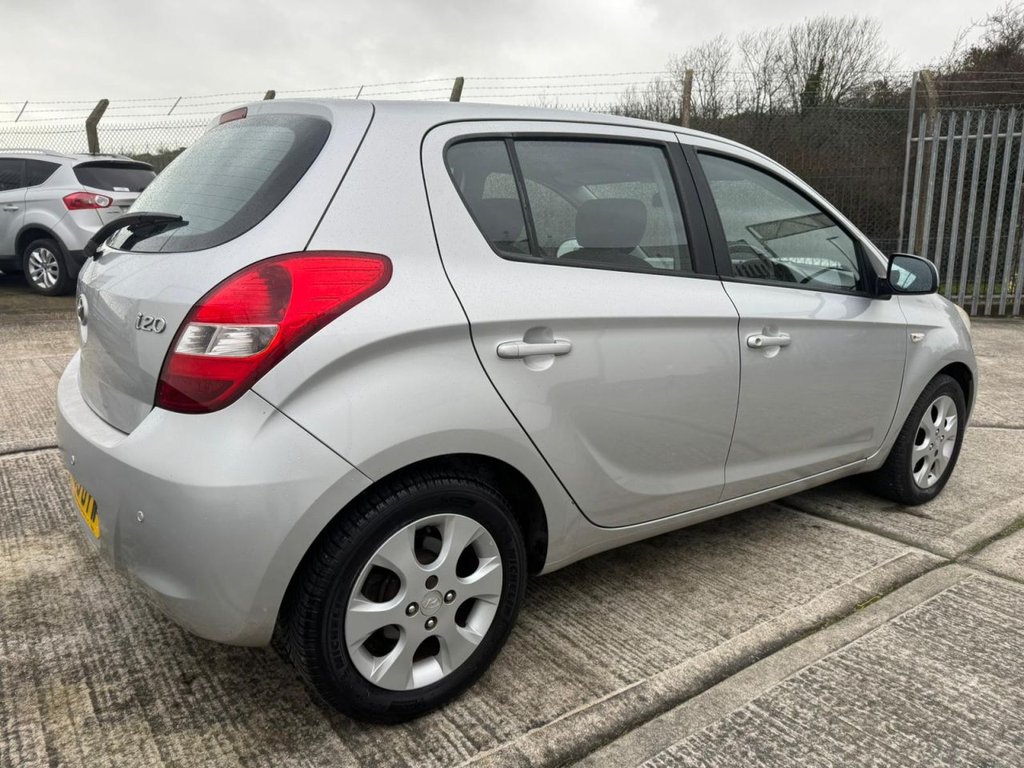 Used Hyundai i20 2009 for sale - 77302334: Photo 10