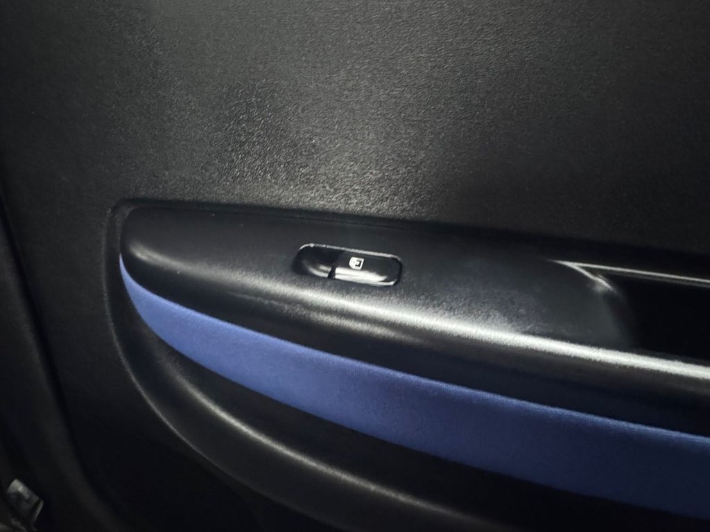 Used Hyundai i20 2009 for sale - 77302334: Photo 18