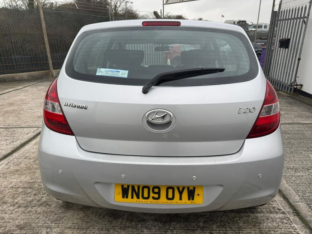 Used Hyundai i20 2009 for sale - 77302334: Photo 5