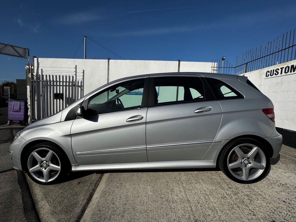 Used Mercedes-Benz B Class 2011 for sale - 76396182: Photo 2