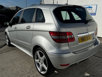Used Mercedes-Benz B Class 2011 for sale - 76396182: Photo