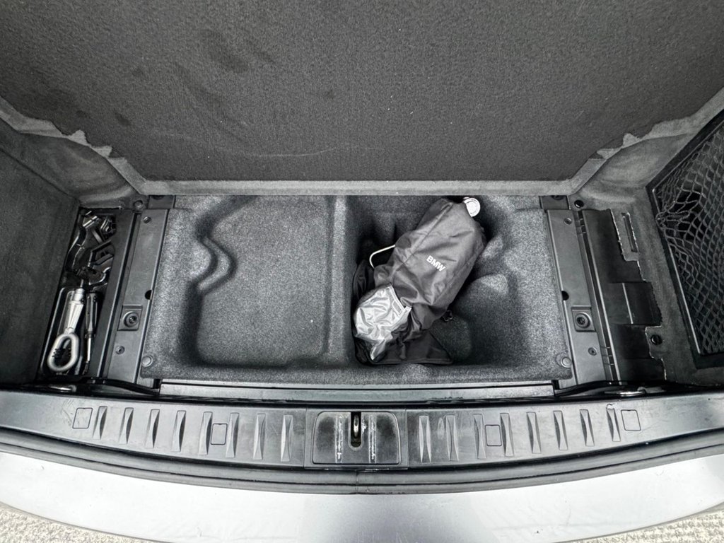 Used BMW 3 Series 2010 for sale - 77667392: Photo 10