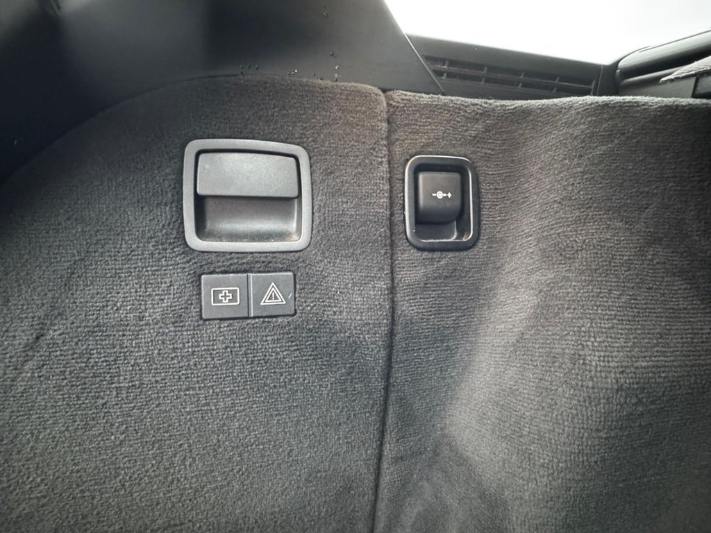 Used BMW 3 Series 2010 for sale - 77667392: Photo 11