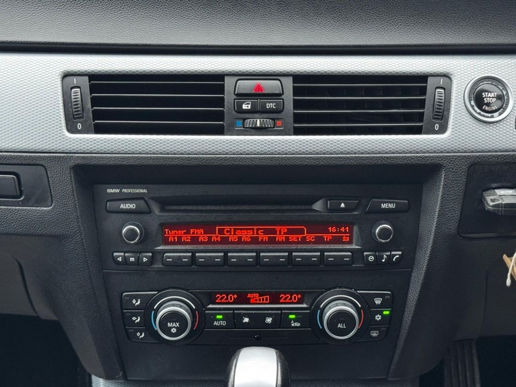 Used BMW 3 Series 2010 for sale - 77667392: Photo 34