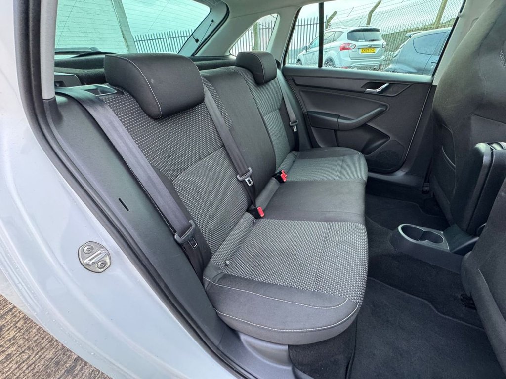 Used Skoda Rapid Spaceback 2014 for sale - 77422124: Photo 15