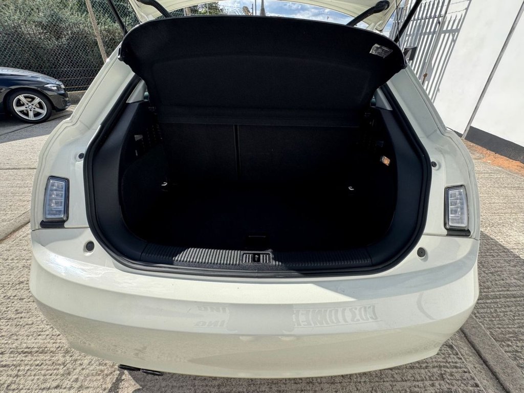 Used Audi A1 2011 for sale - 76048050: Photo 6