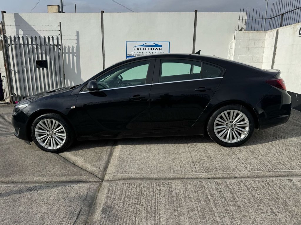 Used Vauxhall Insignia 2017 for sale - 77703503: Photo 2