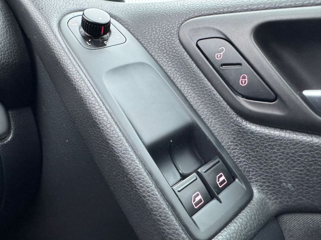 Used Volkswagen Golf 2010 for sale - 77660279: Photo 28