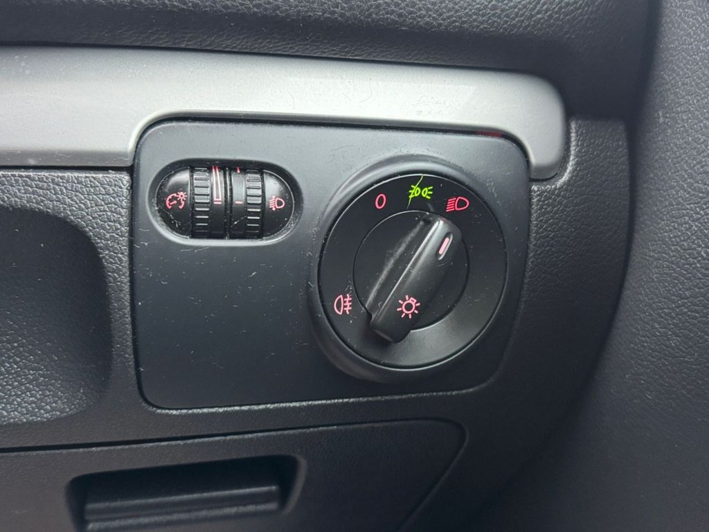 Used Volkswagen Golf 2010 for sale - 77660279: Photo 29