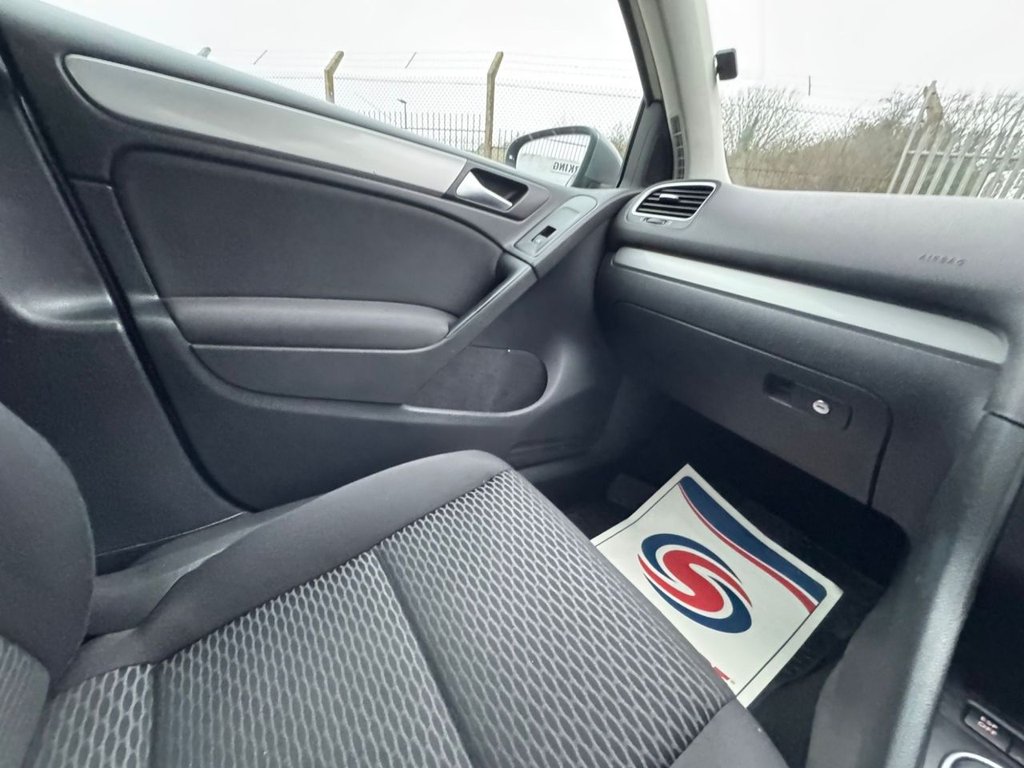 Used Volkswagen Golf 2010 for sale - 77660279: Photo 33