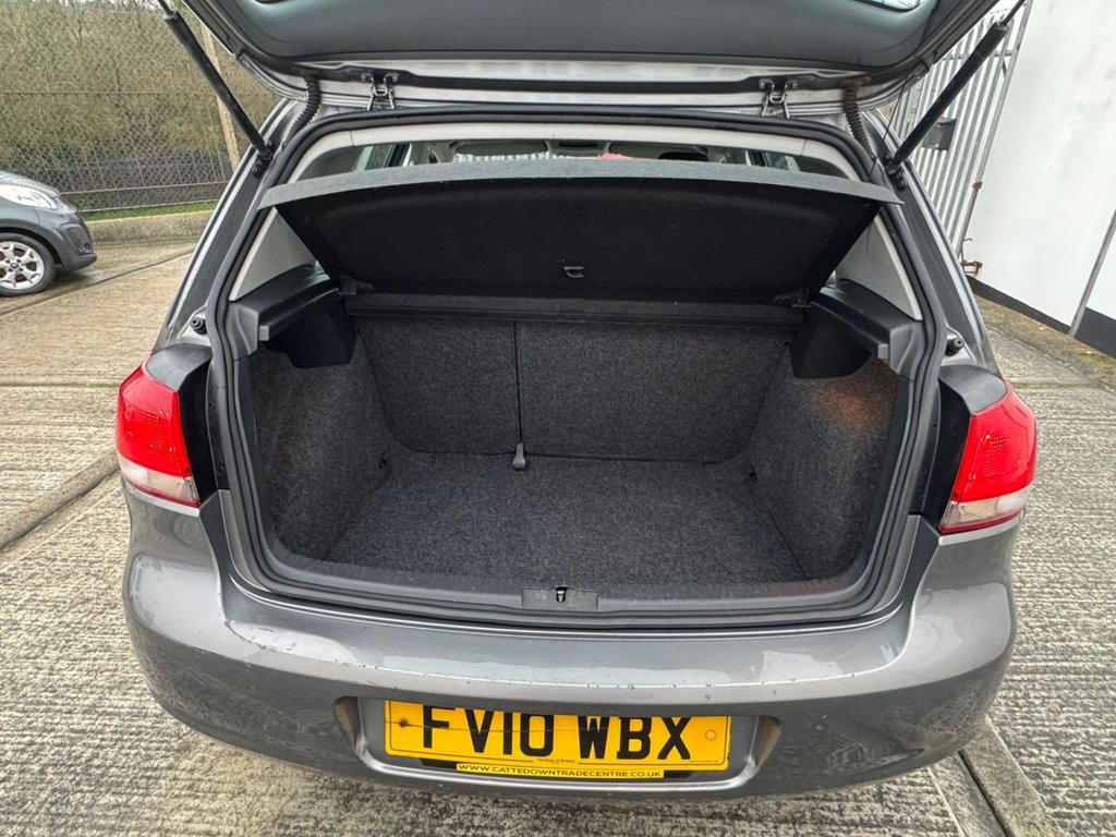 Used Volkswagen Golf 2010 for sale - 77660279: Photo 6