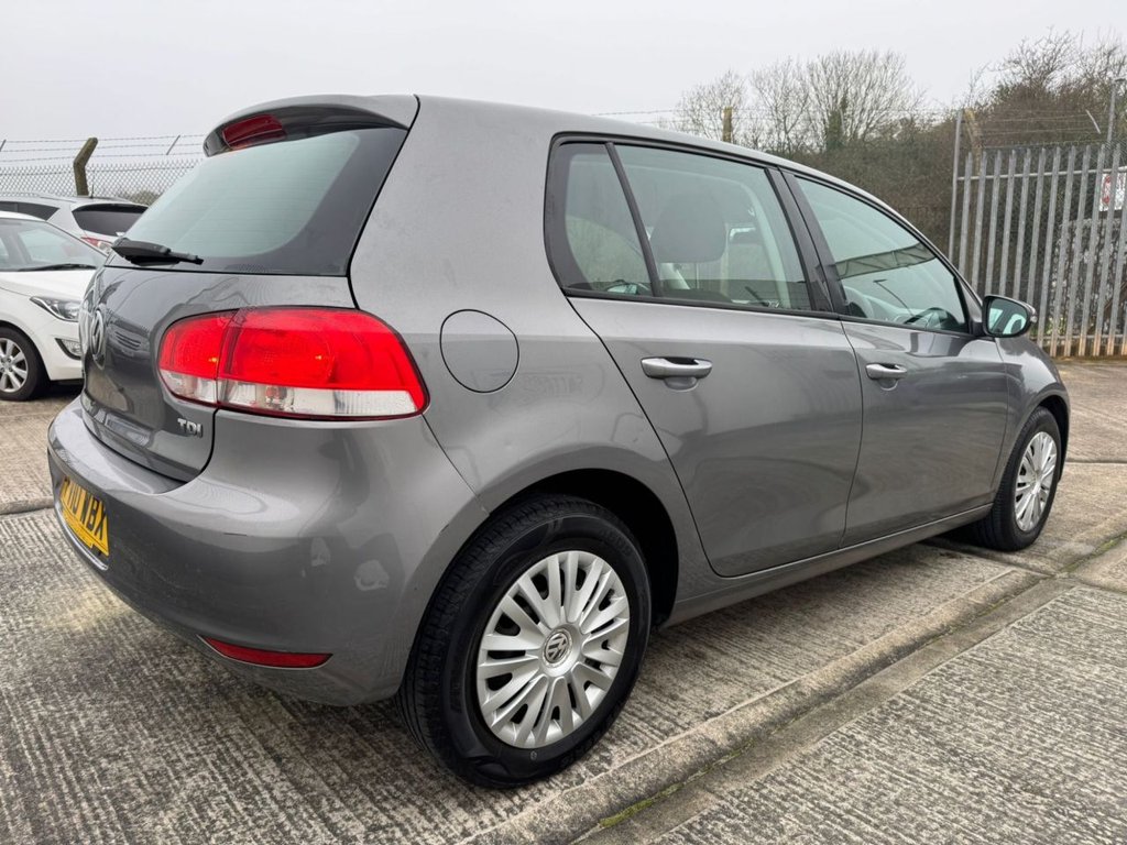 Used Volkswagen Golf 2010 for sale - 77660279: Photo 9