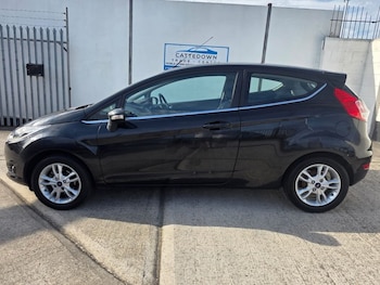 Used Ford Fiesta 2015 for sale - 79534750: Photo