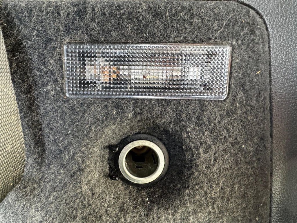 Used Volkswagen Touran 2012 for sale - 76923621: Photo 11