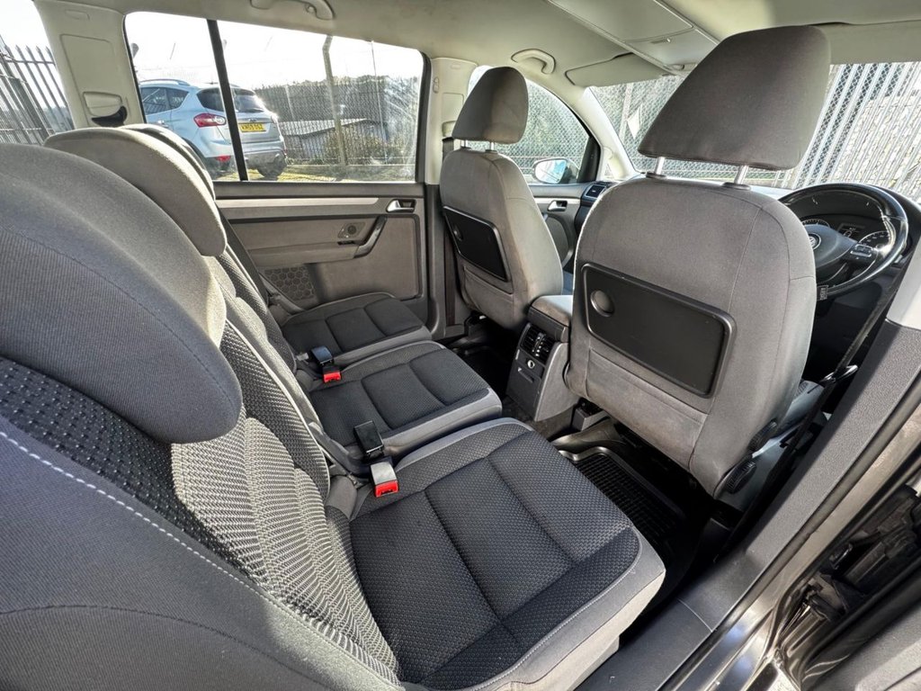 Used Volkswagen Touran 2012 for sale - 76923621: Photo 21