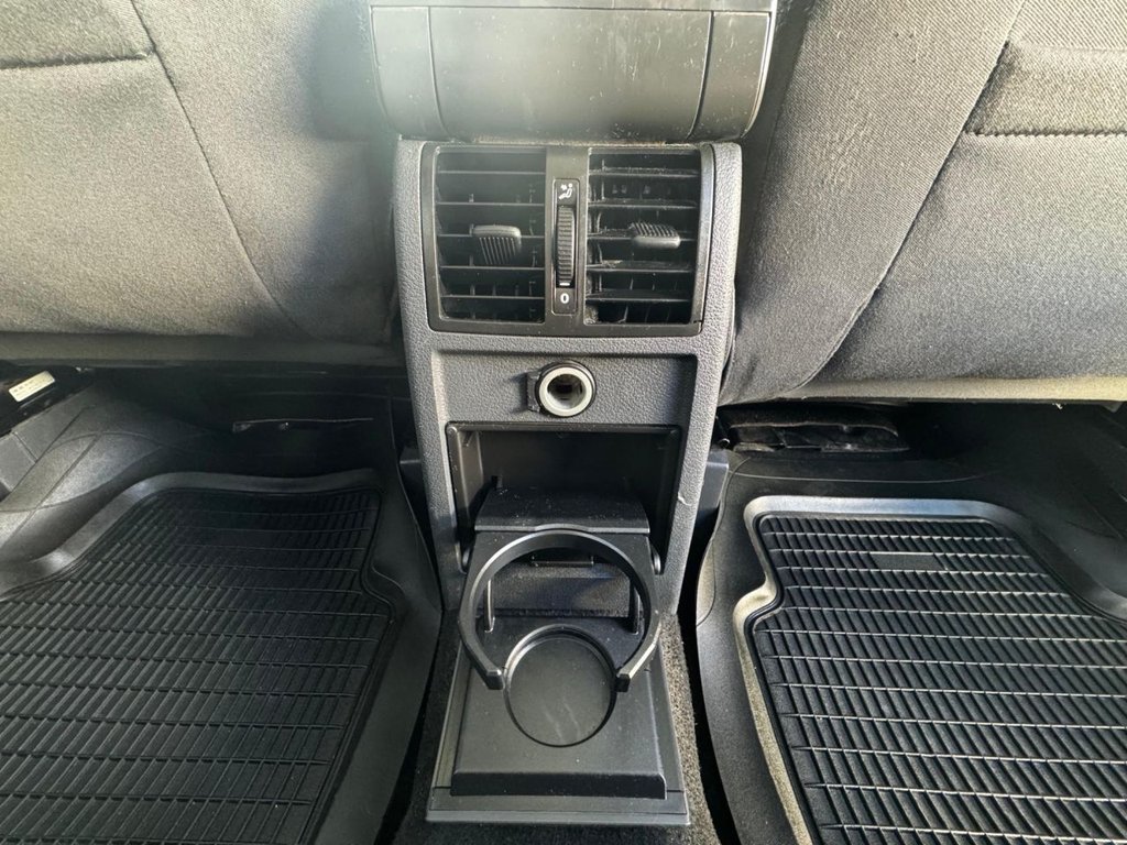 Used Volkswagen Touran 2012 for sale - 76923621: Photo 24