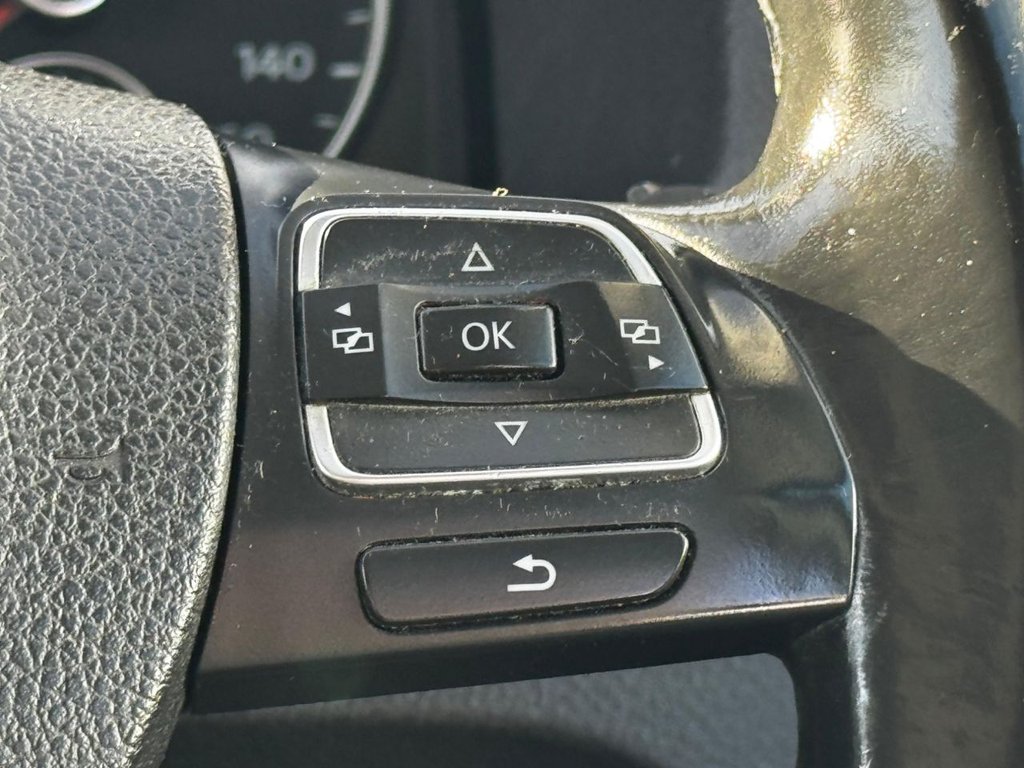 Used Volkswagen Touran 2012 for sale - 76923621: Photo 33