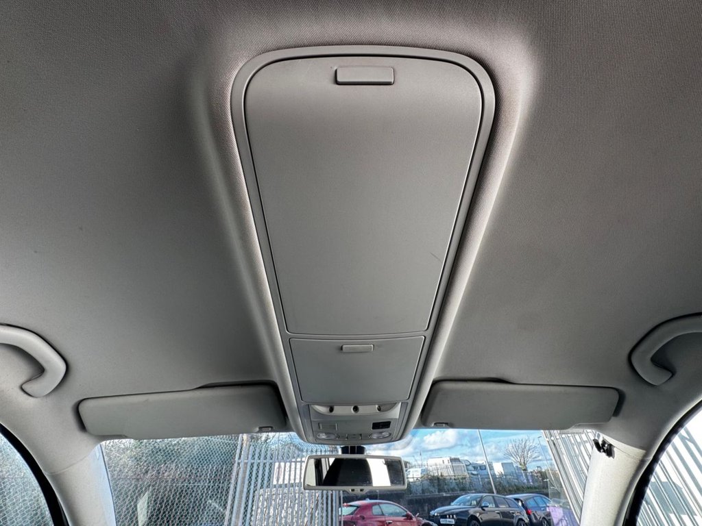 Used Volkswagen Touran 2012 for sale - 76923621: Photo 35