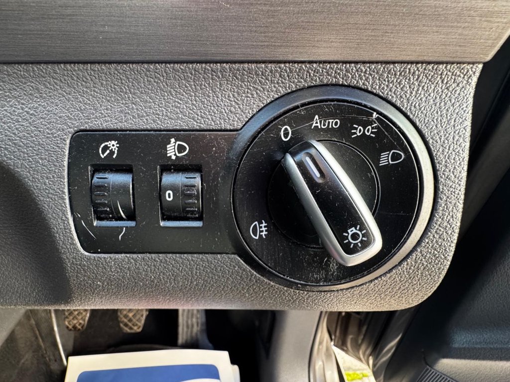 Used Volkswagen Touran 2012 for sale - 76923621: Photo 39