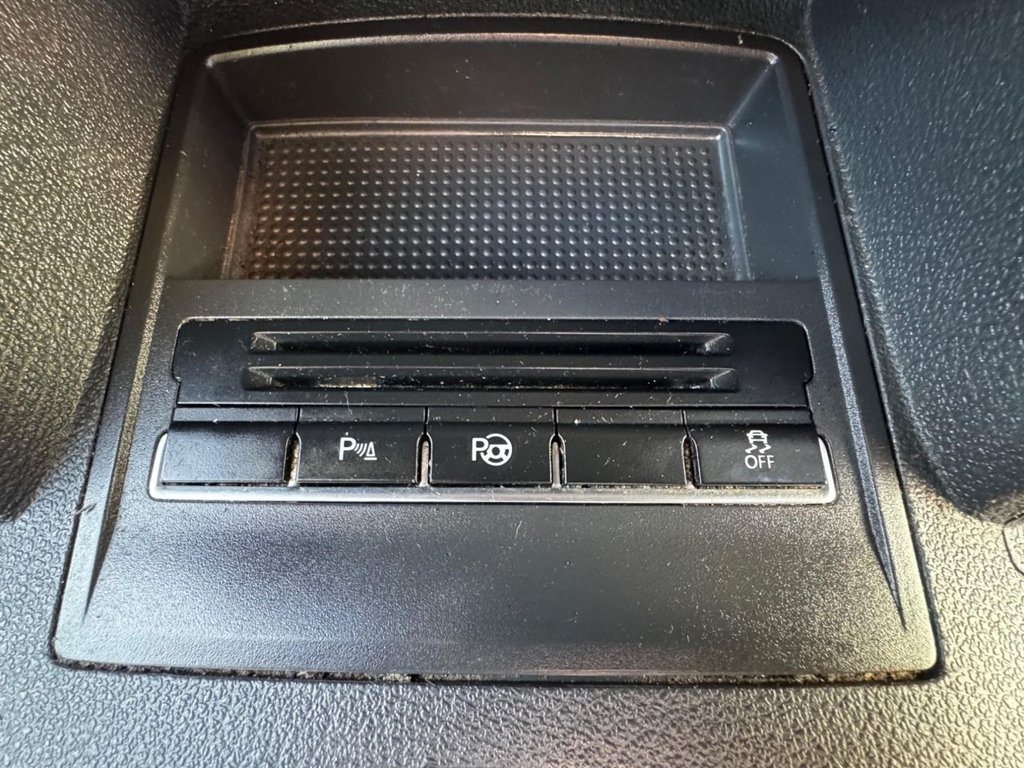 Used Volkswagen Touran 2012 for sale - 76923621: Photo 42