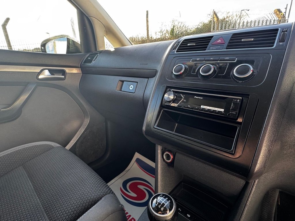 Used Volkswagen Touran 2012 for sale - 76923621: Photo 43