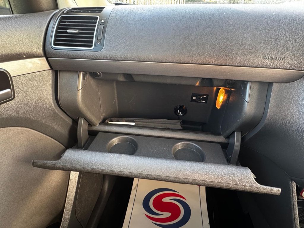 Used Volkswagen Touran 2012 for sale - 76923621: Photo 47