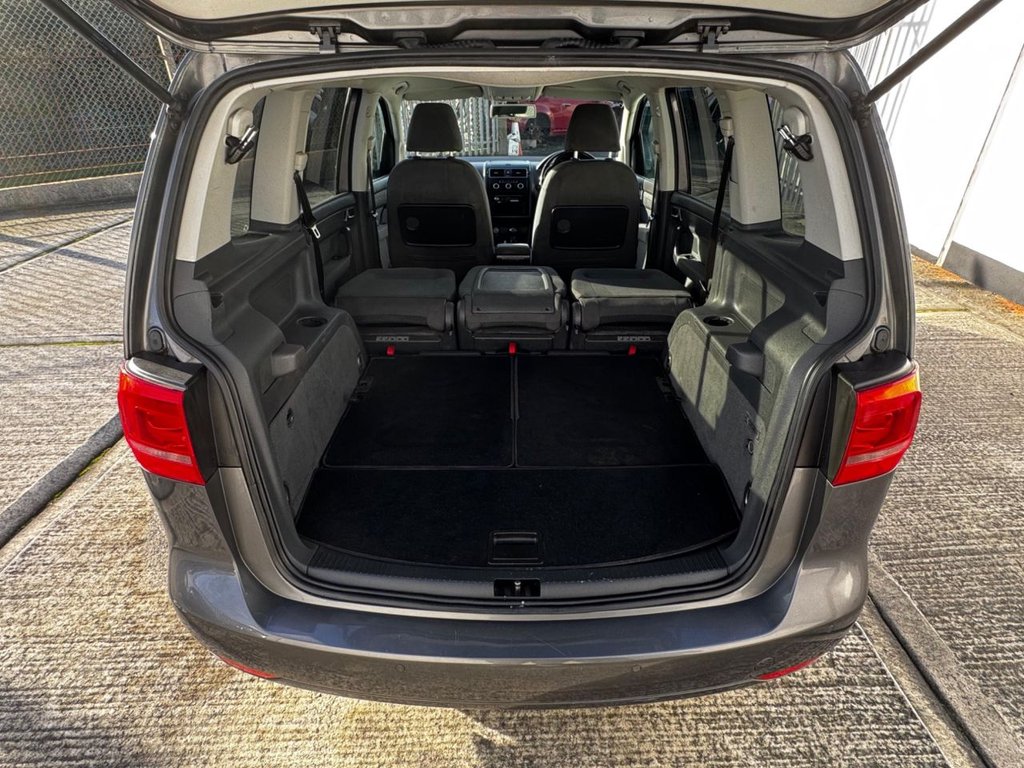 Used Volkswagen Touran 2012 for sale - 76923621: Photo 9