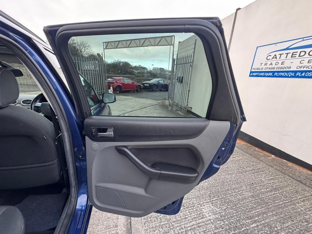 Used Ford Focus 2009 for sale - 76901057: Photo 15