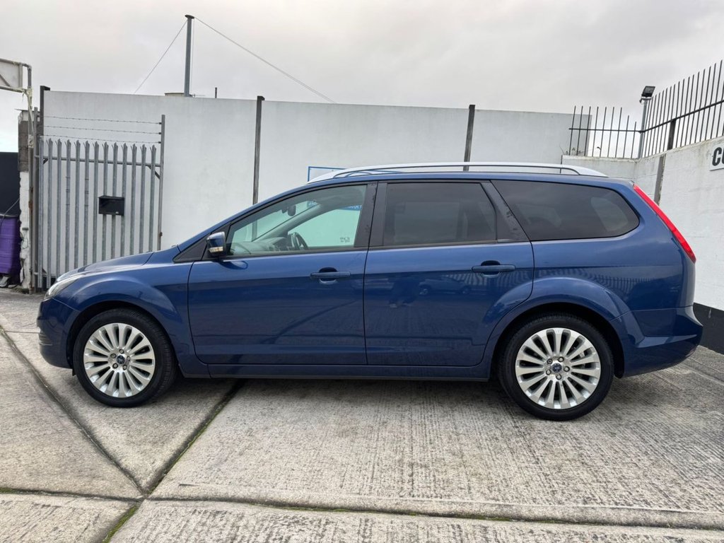 Used Ford Focus 2009 for sale - 76901057: Photo 2