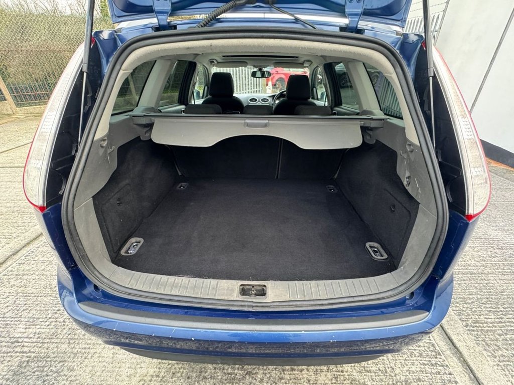 Used Ford Focus 2009 for sale - 76901057: Photo 7