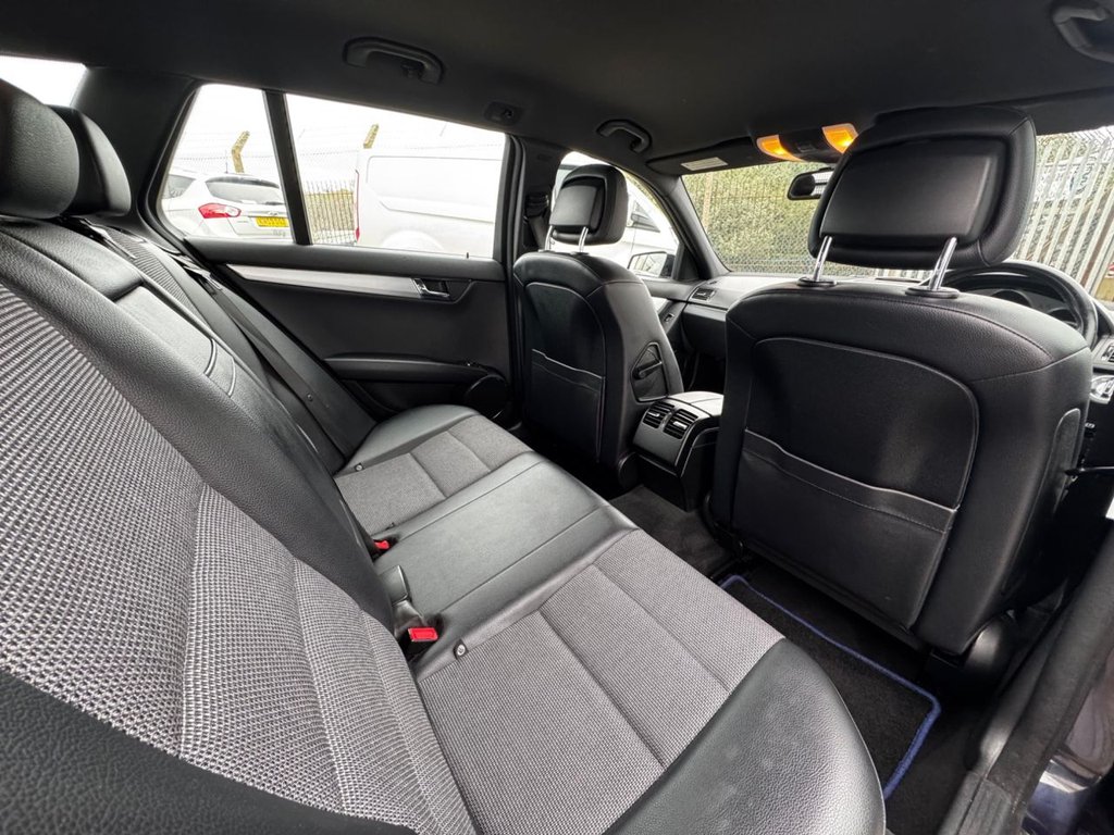 Used Mercedes-Benz C Class 2010 for sale - 76482303: Photo 18
