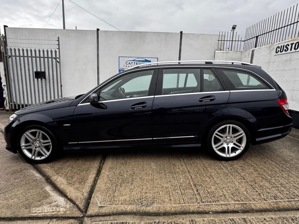 Used Mercedes-Benz C Class 2010 for sale - 76482303: Photo 2