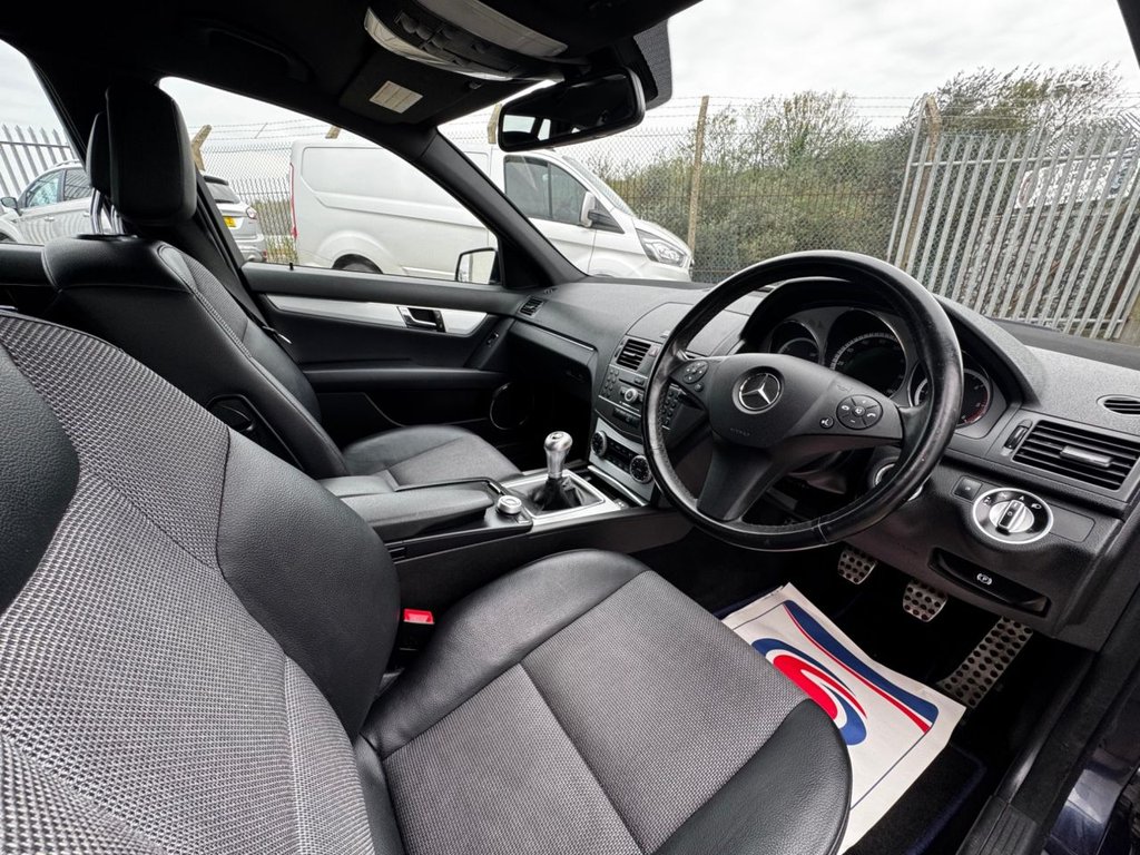 Used Mercedes-Benz C Class 2010 for sale - 76482303: Photo 32