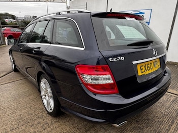 Used Mercedes-Benz C Class 2010 for sale - 76482303: Photo