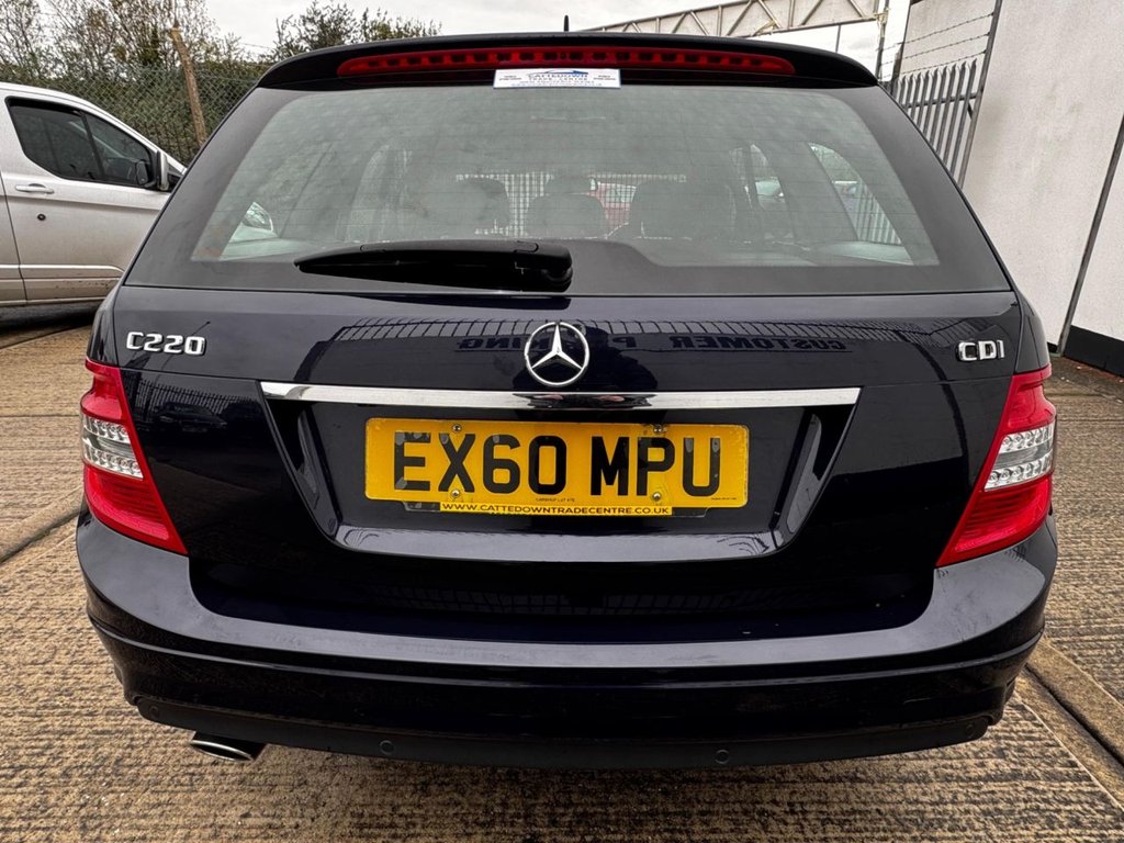 Used Mercedes-Benz C Class 2010 for sale - 76482303: Photo 5