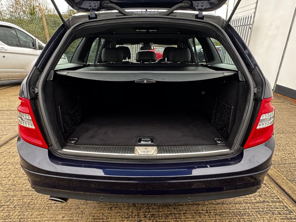 Used Mercedes-Benz C Class 2010 for sale - 76482303: Photo 6