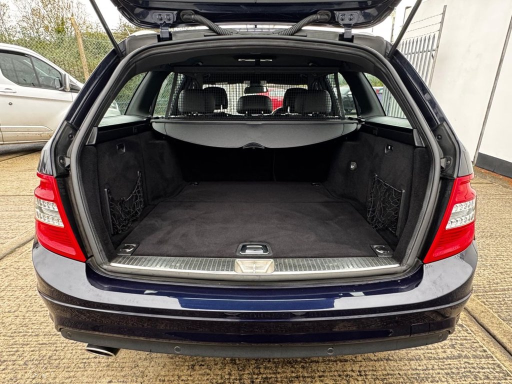 Used Mercedes-Benz C Class 2010 for sale - 76482303: Photo 7