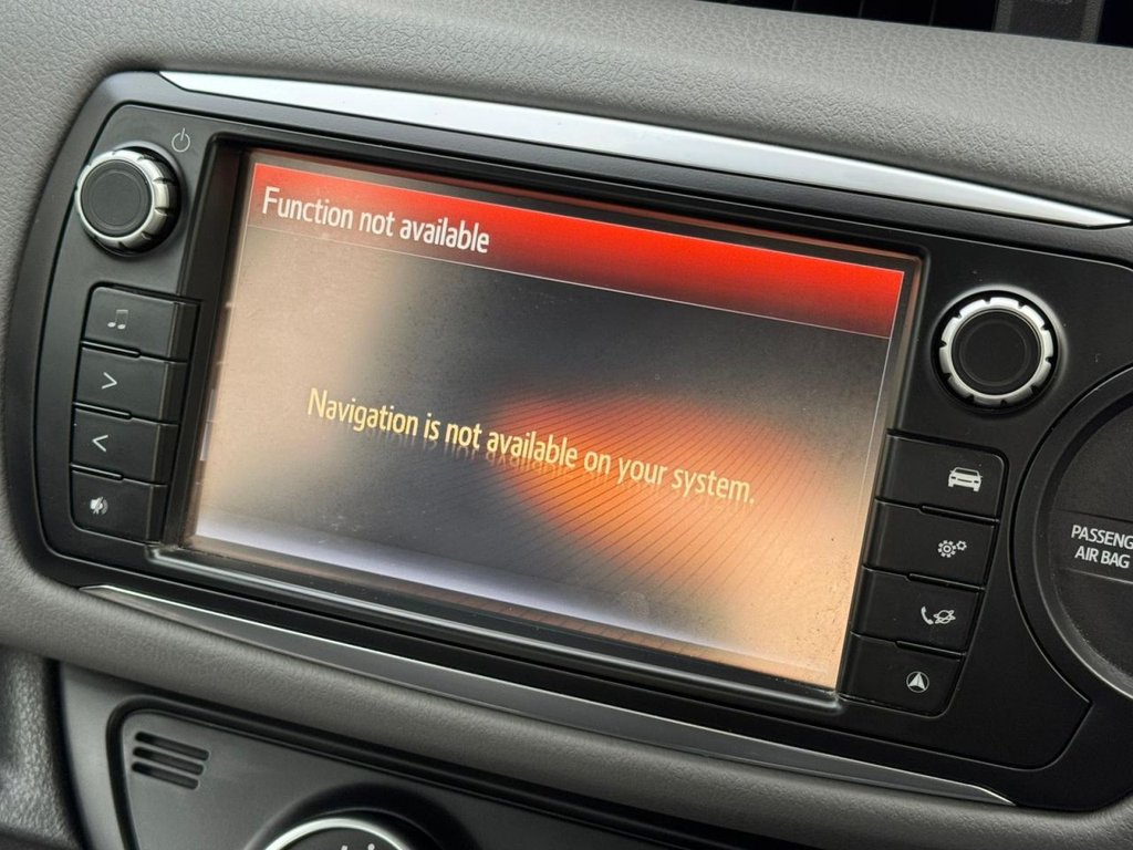 Used Toyota Yaris 2015 for sale - 77990661: Photo 28