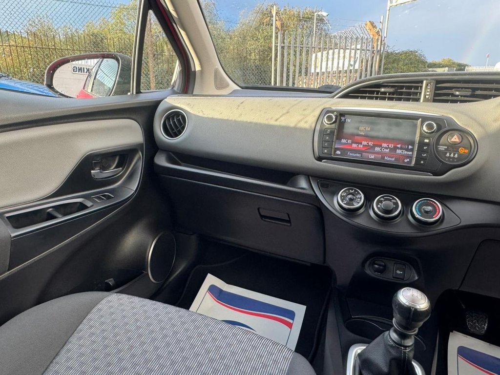 Used Toyota Yaris 2015 for sale - 77990661: Photo 34